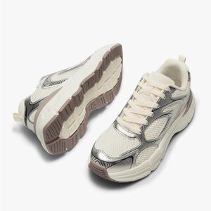 Dream Pairs Cream and Silver sneaker